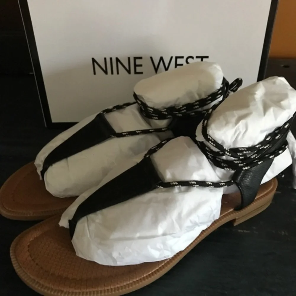 NWB Nine West Strappy Tie Sandals 7.5